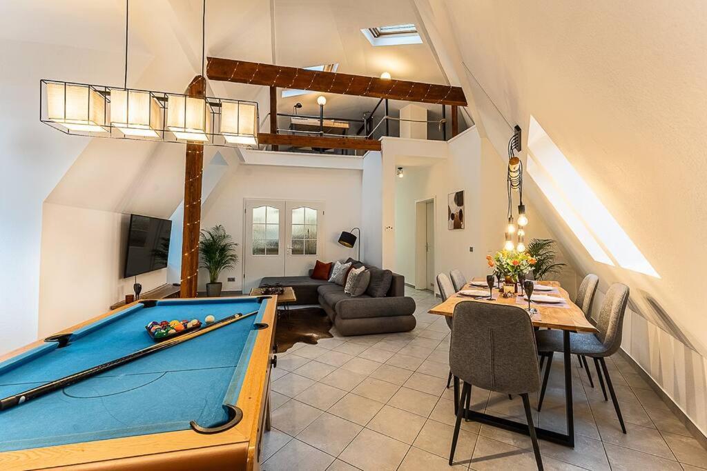 Loft Mit Billard-Tisch Und Ps4 Apartment Вупертал Екстериор снимка